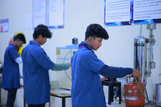 Automotive Fuels and Lubricants Laboratory