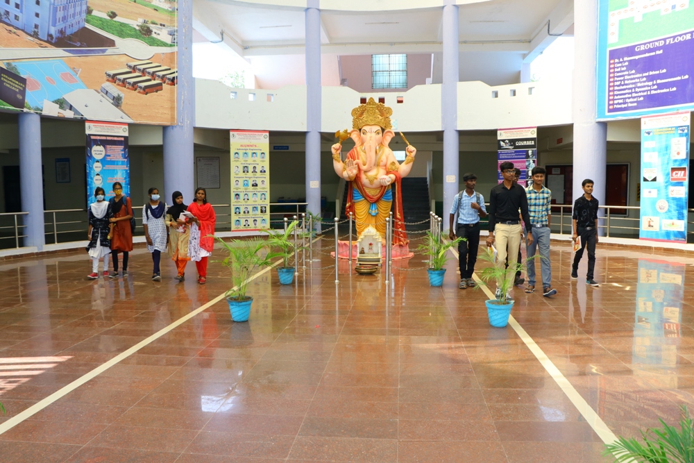 Annapoorana Engineering College Campus