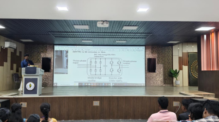 WhatsApp Image 2025-11-06 at 17.43.38 (1)